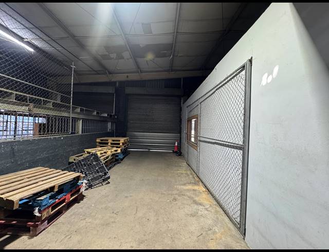 1,322M² WAREHOUSE FOR SALE IN WYNBERG